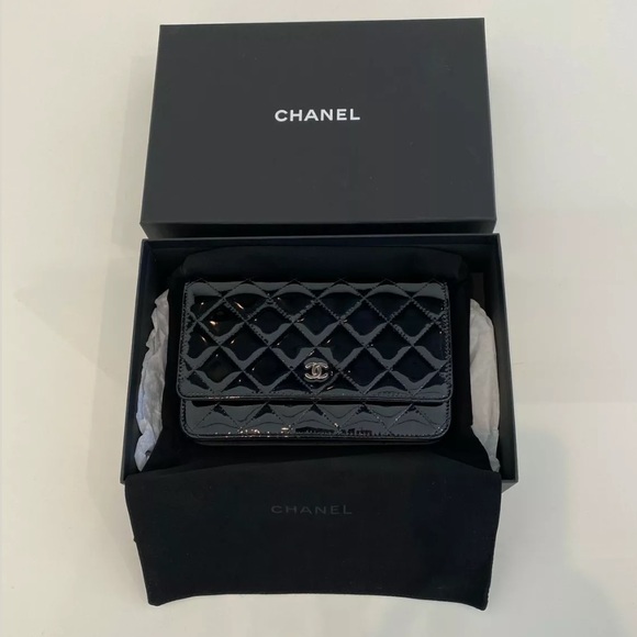 CHANEL BLACK PATENT LEATHER WALLET ON A CHAIN NEW IN BOX! - Picture 1 of 16